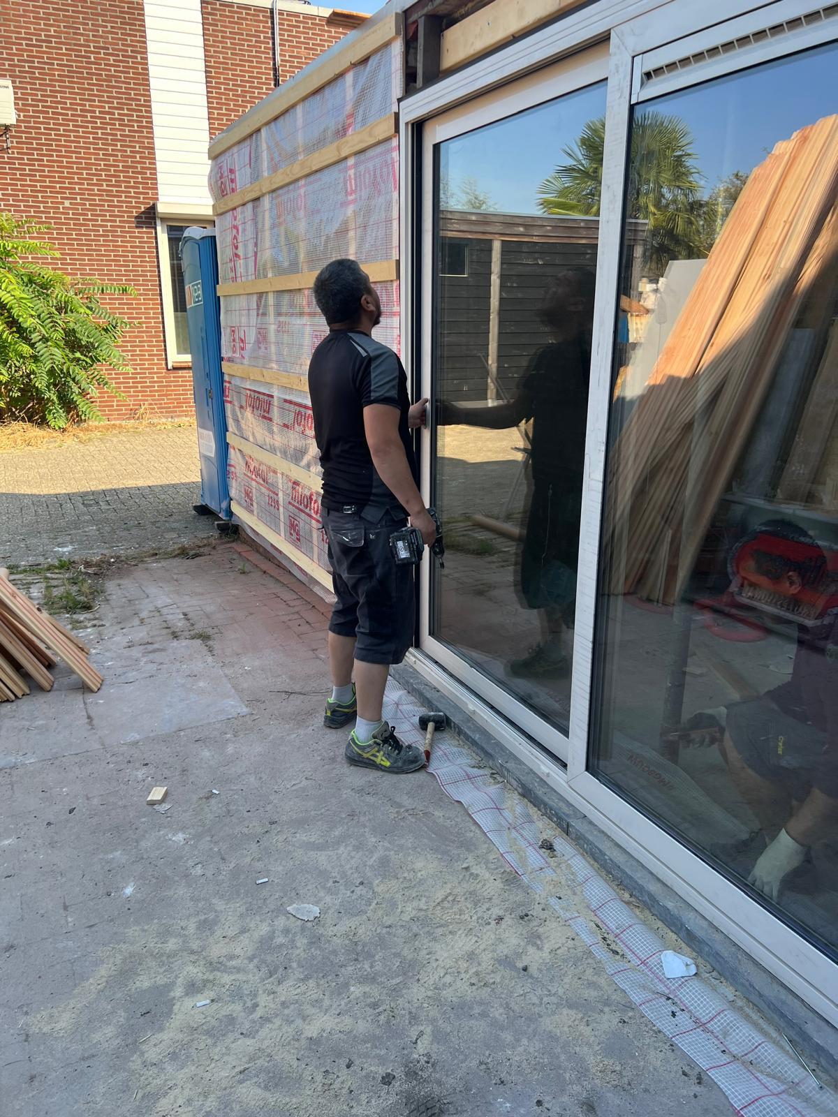 Uitbouw ontwerp met warme houten afwerking